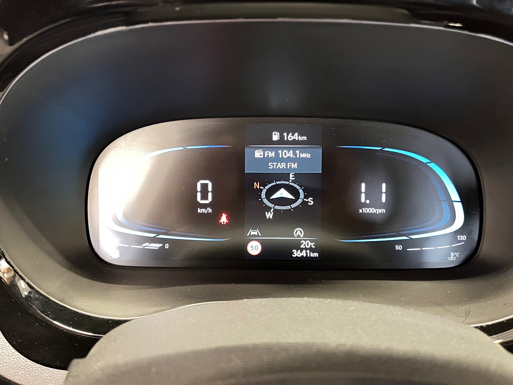 Hyundai i10 1.0 Man / V-hjul/ Kamera/ P-Sensor/ Rattvärme/ CarPlay thumbnail