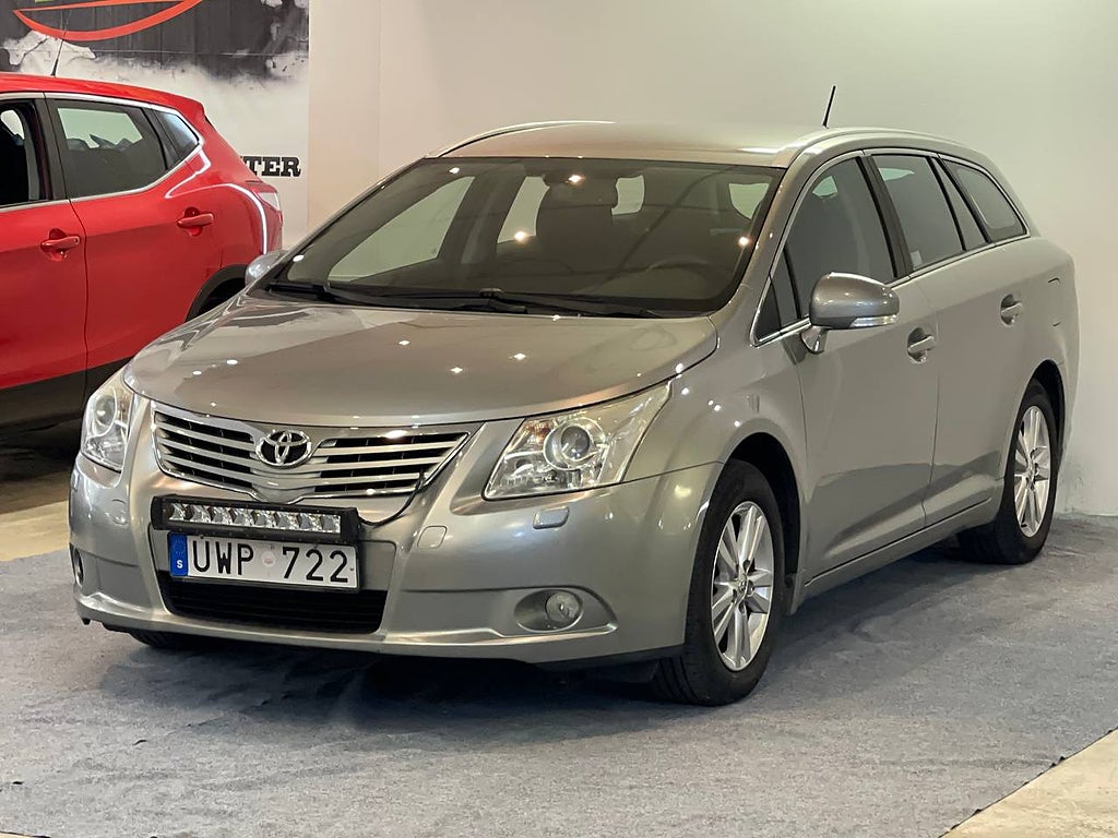 Toyota Avensis 2.0 MULTIDRIVE S BUSINESS AUTOMAT NY BESIKTAD NY SERVAD