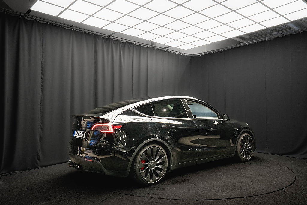 Tesla Model Y Performance AWD DRAG 21' PANO 1-ÄGARE 94.5%SoH MOMS
