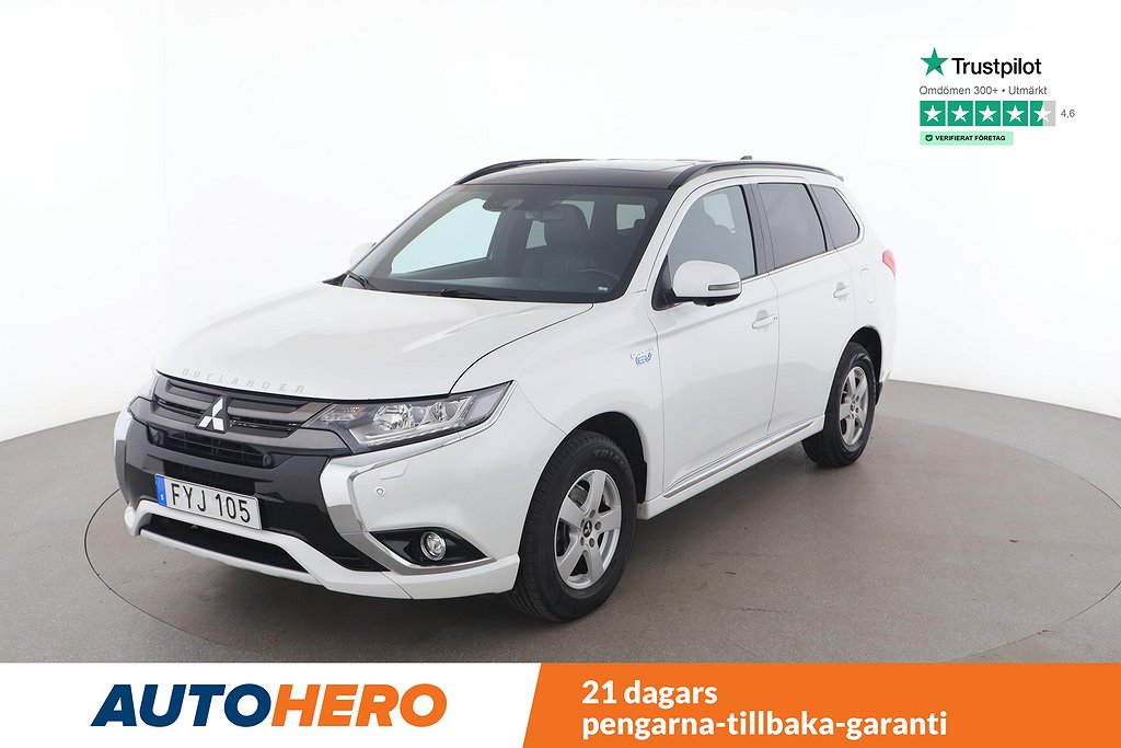 Mitsubishi Outlander PHEV CVT / Dragkrok, Panoramaglastak