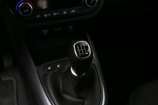 Halvkombi Hyundai i10 17 av 21