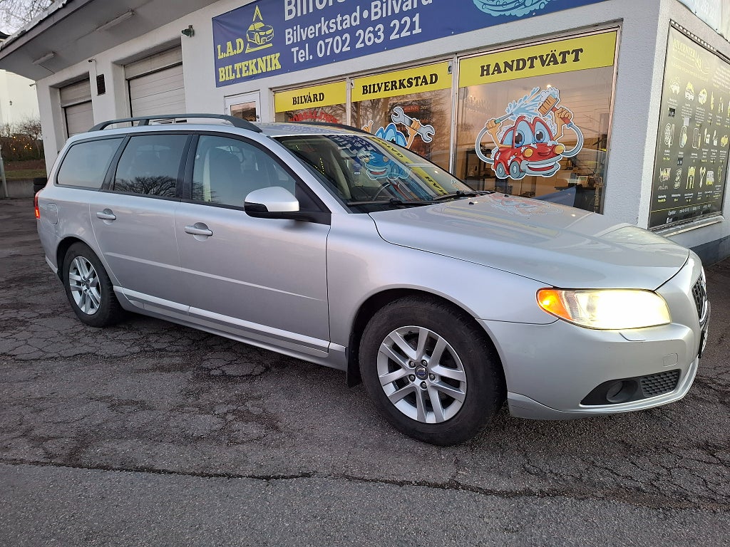 Volvo V70 2.0F Powershift Momentum Euro 4