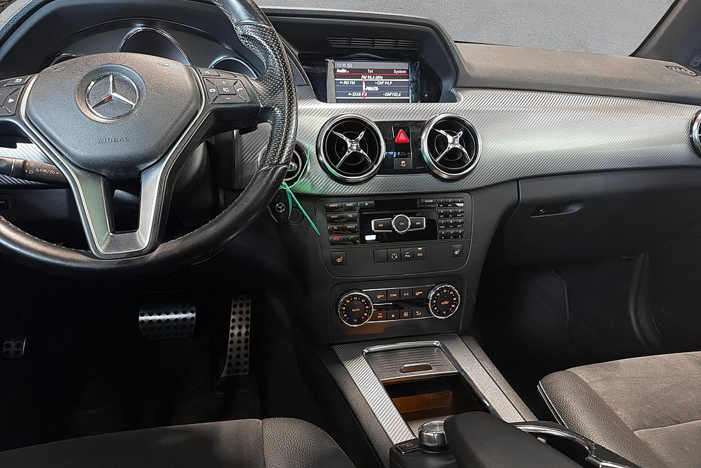 Mercedes-Benz GLK 220 CDI 4MATICPlus AMG Line Panorama Dragkrok 3-Ägare