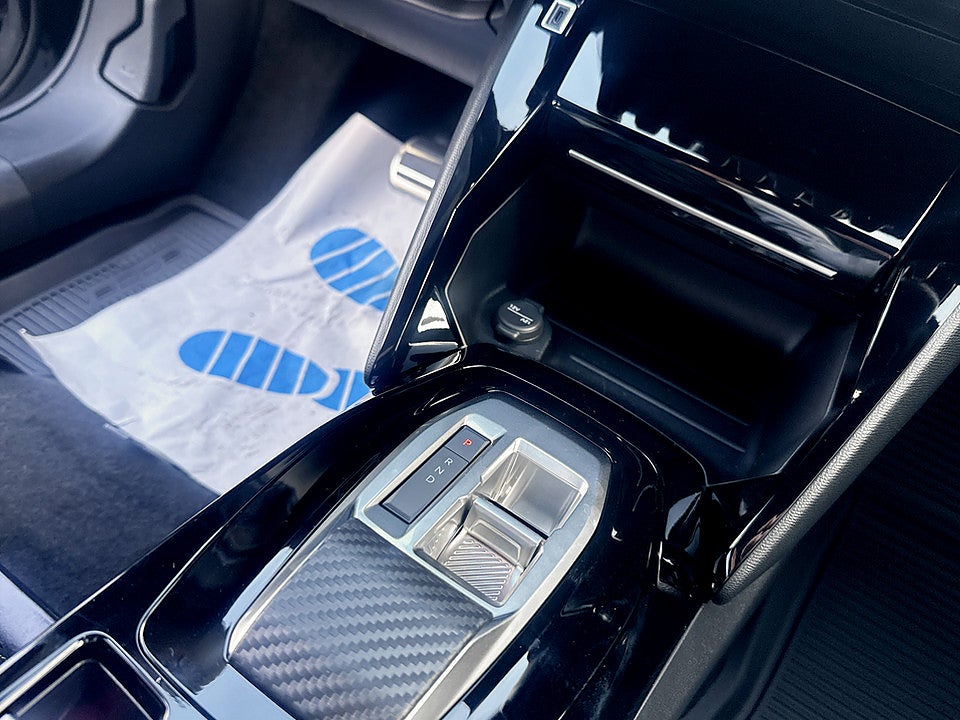 Bild på Peugeot 2008 GT Hybrid Aut - OMGÅENDE LEVERANS!