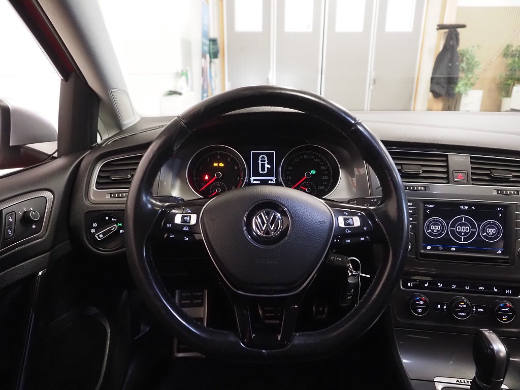 Volkswagen Golf Alltrack 1.8 TSI 180hk 4Motion |Drag|Värmare|Kamera| 2017