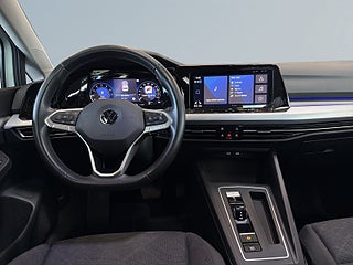 Volkswagen Golf 1.5 eTSI ACT OPF S&V/Psens/Navi/Drag/Pvärm/Rattvärm/BT – bild 8