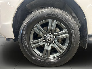 Toyota Hilux Dubbelhytt 2.4 AWD Hero Drag/Kamera/M-Värmare/S&V-Däck – bild 14