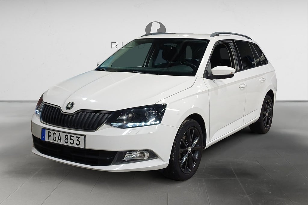 Skoda Fabia Kombi 1.2 TSI 90 HK STYLE KOMFORTPKT CARPLAY 10400MIL