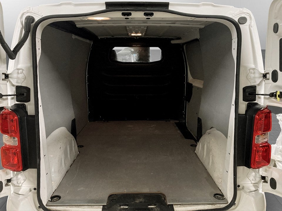 Bild på Peugeot Expert PRO+ 2.0 BHDi 180hk Aut L2 - B-KAMERA, DRAG