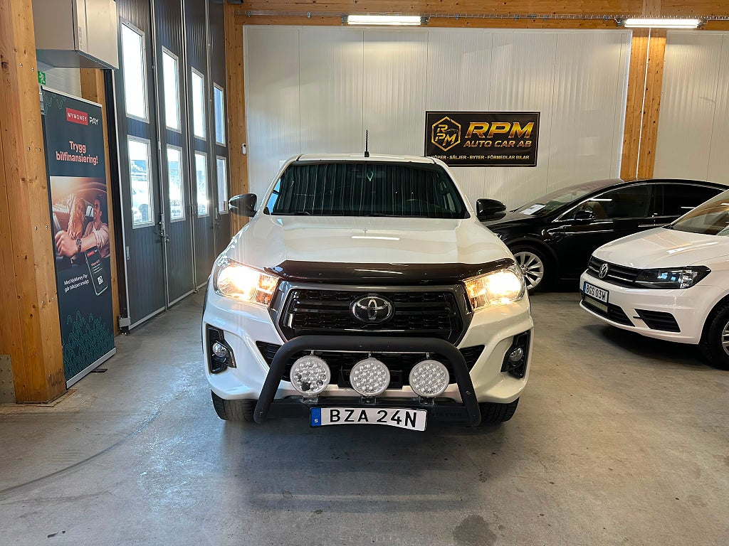 Toyota Hilux Dubbelhytt 2.4 AWD Invincible  AUT  DRAG  MOMS