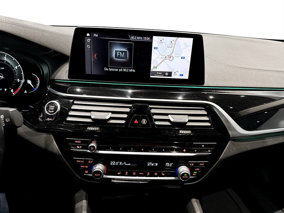 Bild på BMW 520d Touring Luxury Line 190hk Aut B-KAMERA DRAG RATTVÄRME