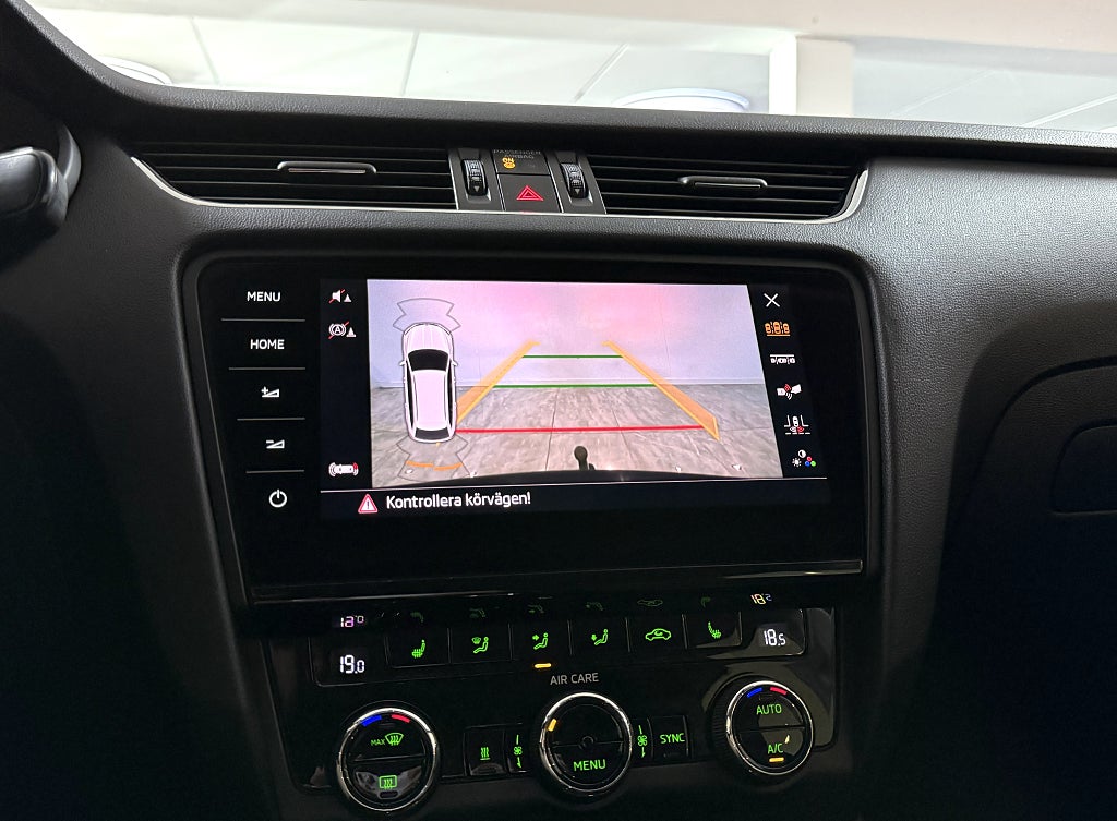 Skoda Octavia Scout 2.0 TDI SCR 4x4 PREMIUM D-VÄRMARE KELYSS CANTON B-KAM