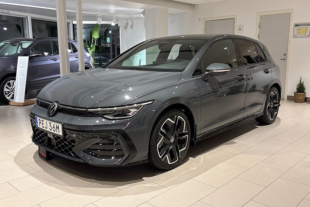 Volkswagen Golf R-LINE 2,0 TSI 204 HK DSG7 4MOTION