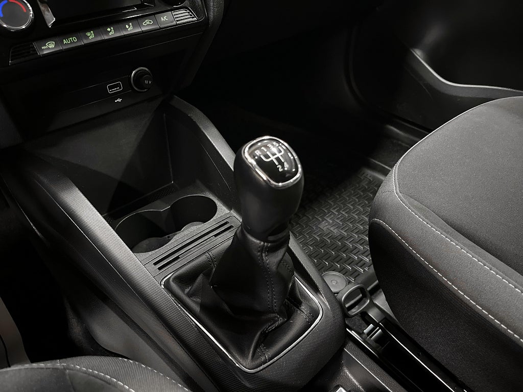 Skoda Fabia Kombi 1.0 TSI Style 95hk manuell "Drag" – bild 13