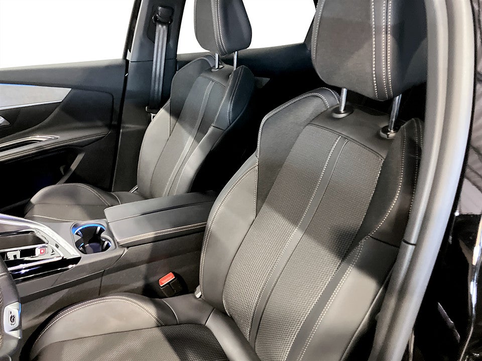 Bild på Peugeot 3008 GT 1.2 PT  Aut KAMPANJRÄNTA 3,99%