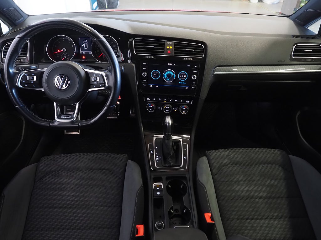 Volkswagen Golf SC 1.5 TSI 150hk DSG R-Line | Pluspaket |
