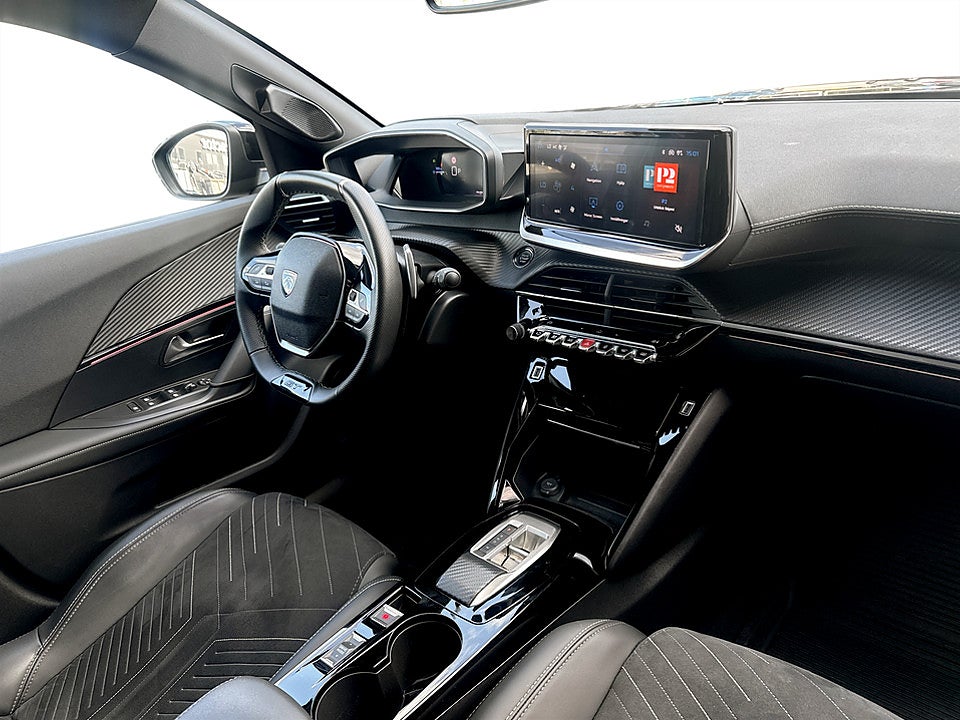 Bild på Peugeot 2008 GT Hybrid 145hk Aut B-KAMERA CARPLAY