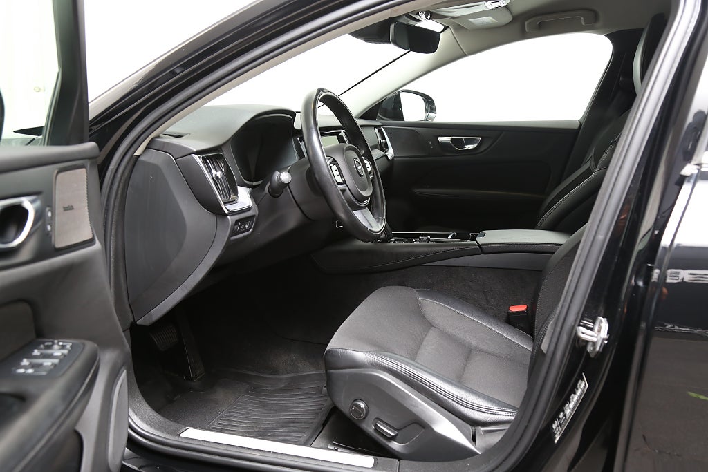 Volvo V60 Recharge T6 340hk Inscription Exp AWD H/K Drag Leasbar 2021
