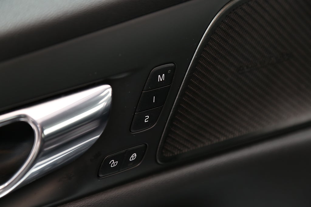 Volvo V60 D4 190hk AWD R-Design Aut H/K 360° HUD VOC Drag 2019