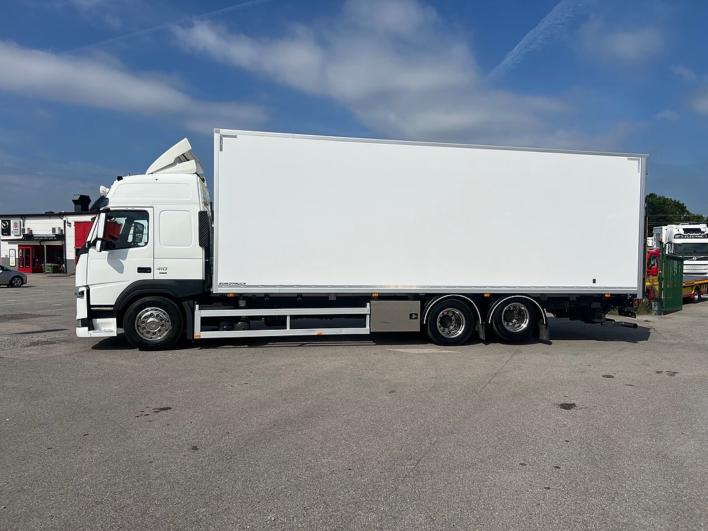 Volvo FM13 410 6x2 Skåpbil, *17 400 Mil*, Euro 6