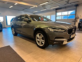 Volvo V90 Cross Country D4 AWD Drag/Kamera/MoK-värm/CarPlay