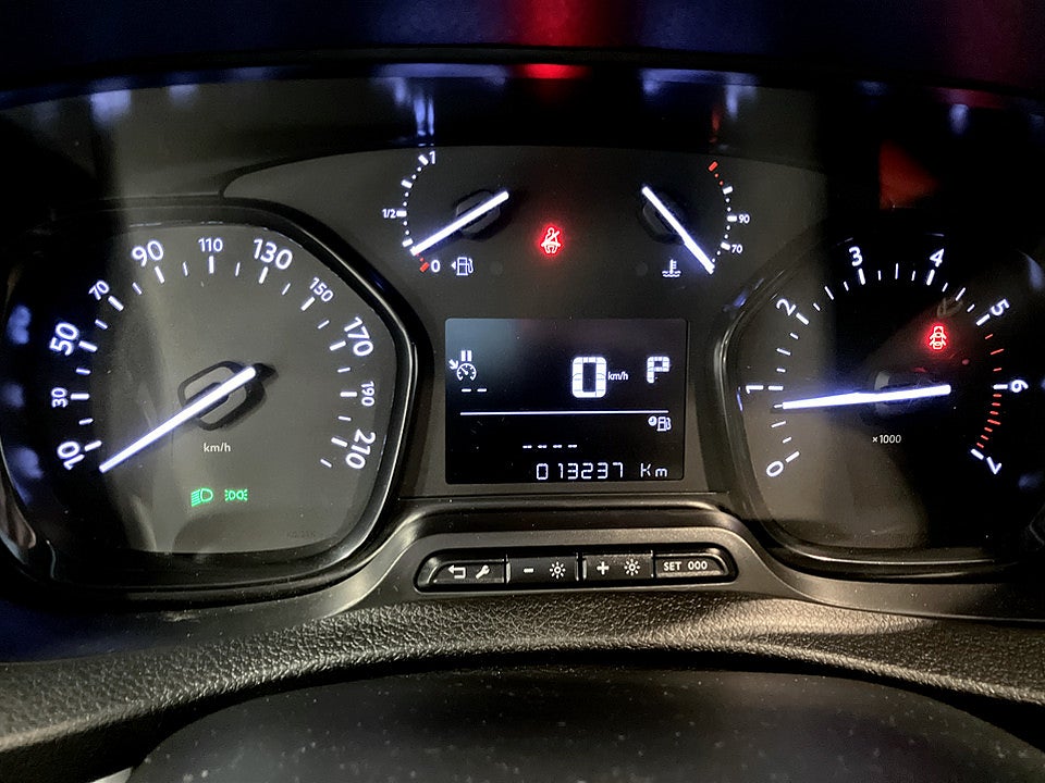 Bild på Citroën Jumpy Business Premium 2.0 BHDi  145hk Aut L2 B-KAMERA DRAG