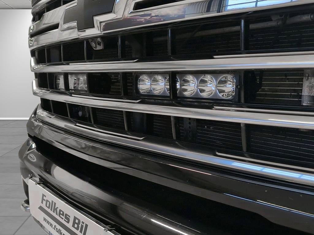 Chevrolet Silverado 2500 HD High Country Black Crew Cab 6.6 V8 Duramax 4WD