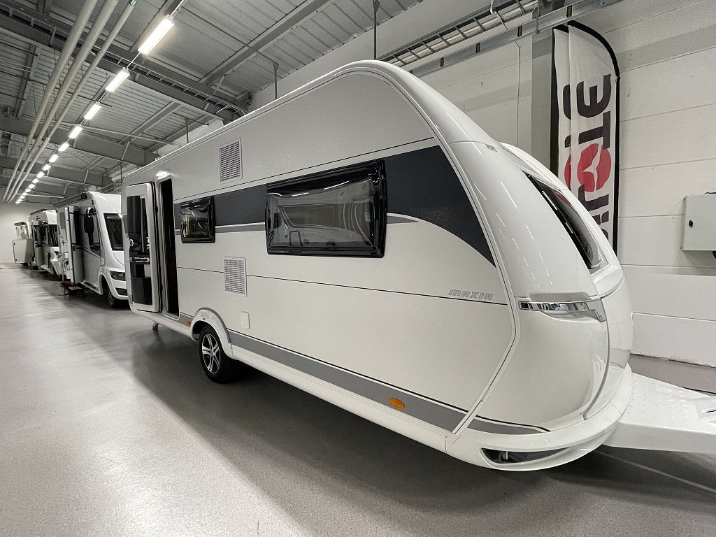 Hobby 585 UL Maxia Långbädd ALDE Compact 3020