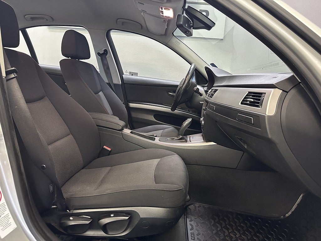 BMW 320I Sedan Advantage, Comfort | DRAG | NY KAMKEDJA | BASLÅDA
