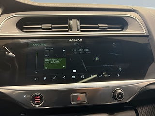 Jaguar I-Pace EV400 AWD MOMS Black edt Luftfj Pvärme 360°kam HuD S&V – bild 15