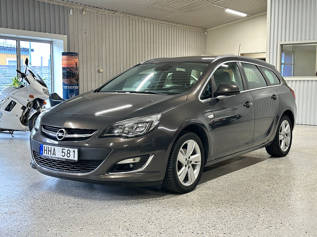 Opel Astra Sports Tourer 1.6 Sport Euro 5 Nyservad Kamrem Bytt