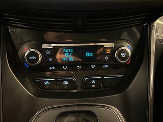 Ford Kuga 2.0 TDCi AWD Titanium Kamera/Drag/SoV-däck/M-värm