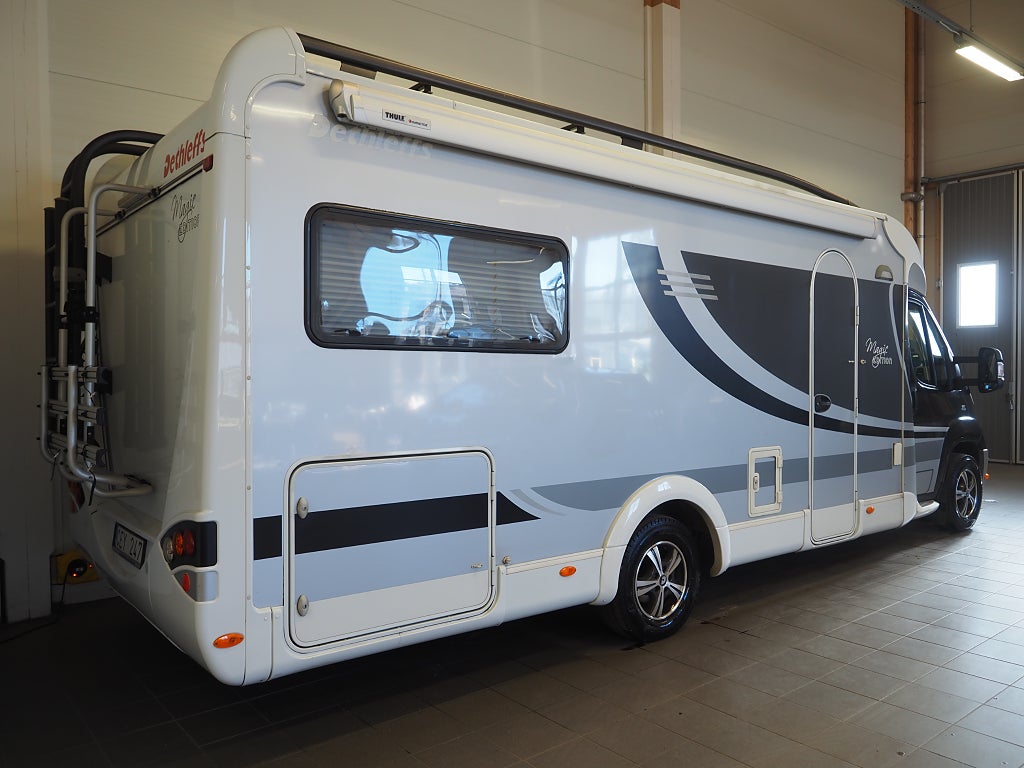 Dethleffs Black Magic Edition Låga Långbäddar I ALDE I Solcell I BM T 001