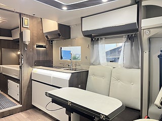 Husbil-halvintegrerad Benimar PERSEO 557 10 av 26