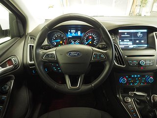 Halvkombi Ford Focus 12 av 19