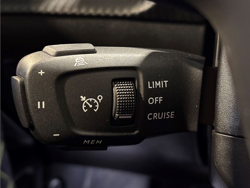 Bild på Peugeot 2008 GT 1.2 PT 130hk Aut - B-KAMERA, CARPLAY