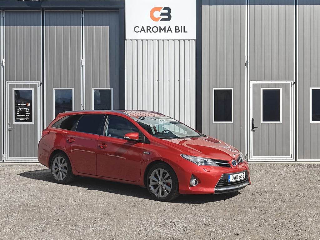 Toyota Auris Touring Sports Hybrid e-CVT M&K värmare Backkamera