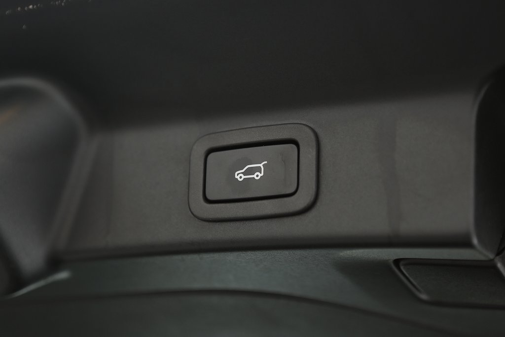 Jaguar F-Pace 30d AWD R-Sport 300hk Panorama Värmare 2018