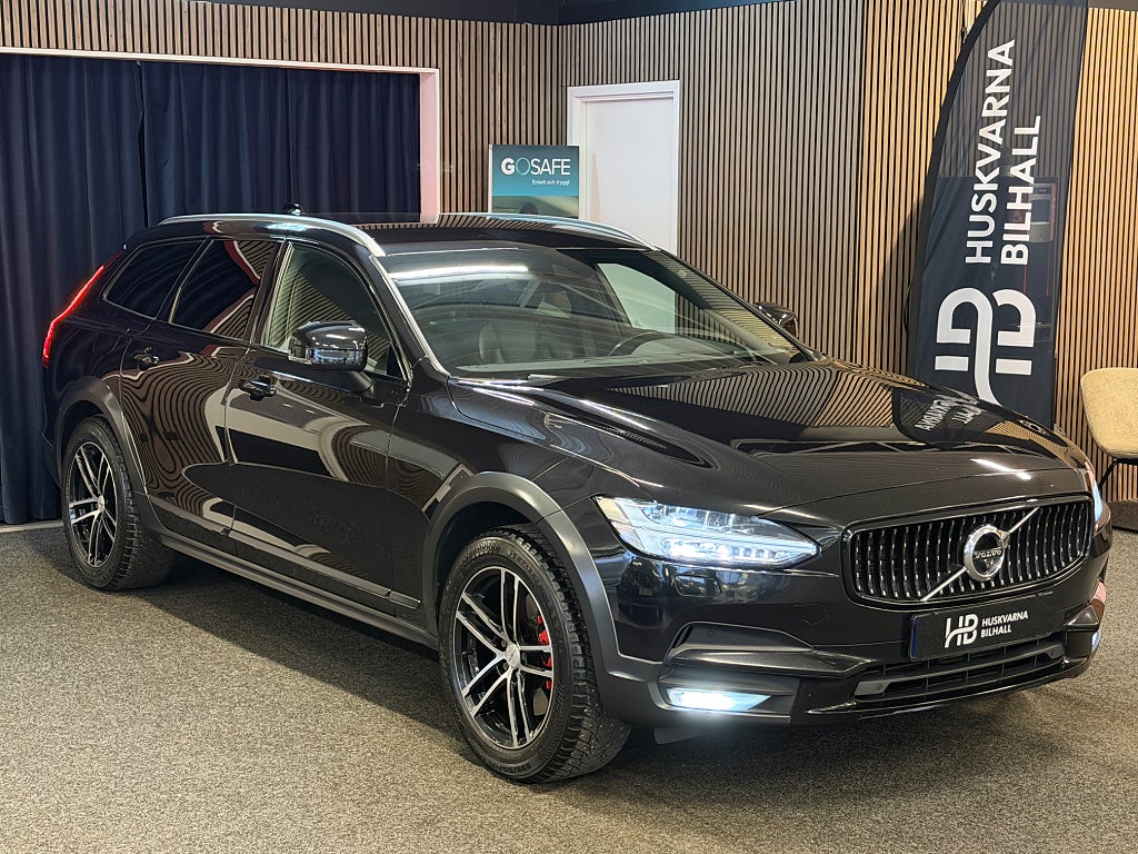 Volvo V90 Cross Country D4 AWD Geartronic Momentum Euro 6 HUD 360° Navi Drag