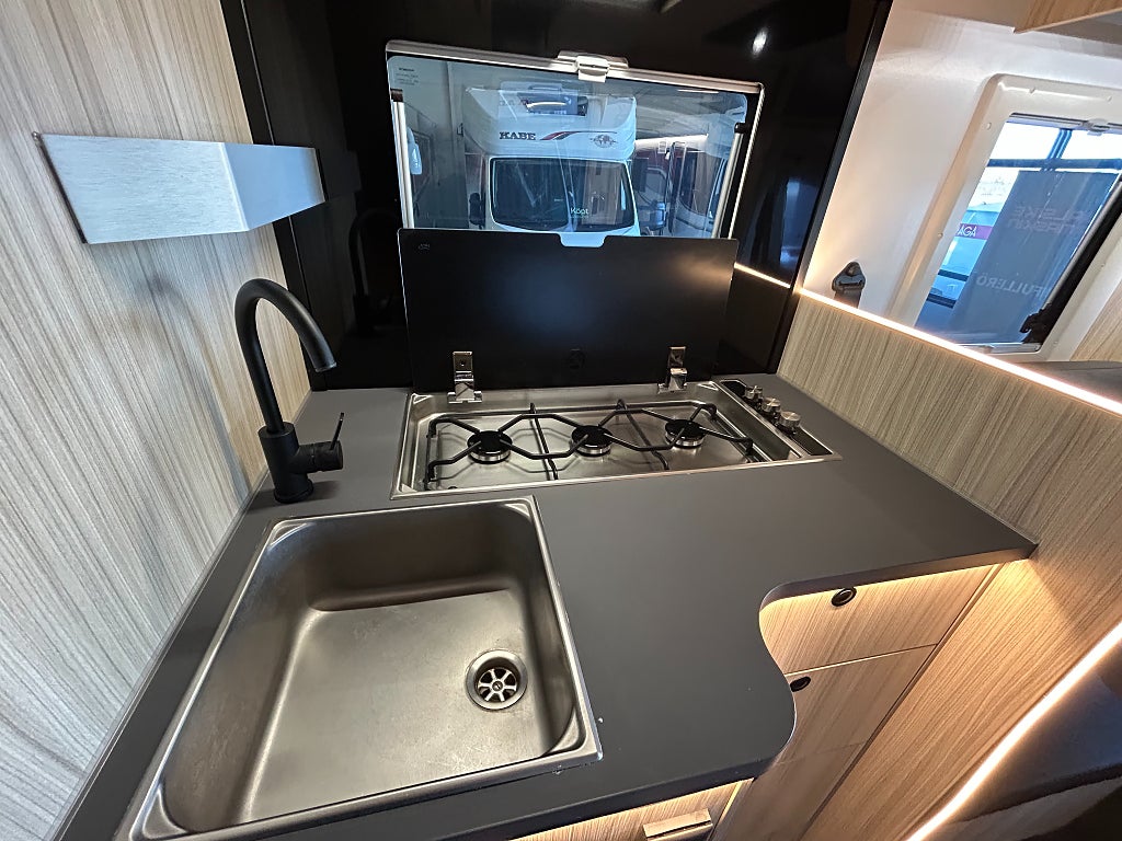 Sun Living s 72 DC / Clesana / Hyd-stöd / Aut / Taksäng - Sun Living