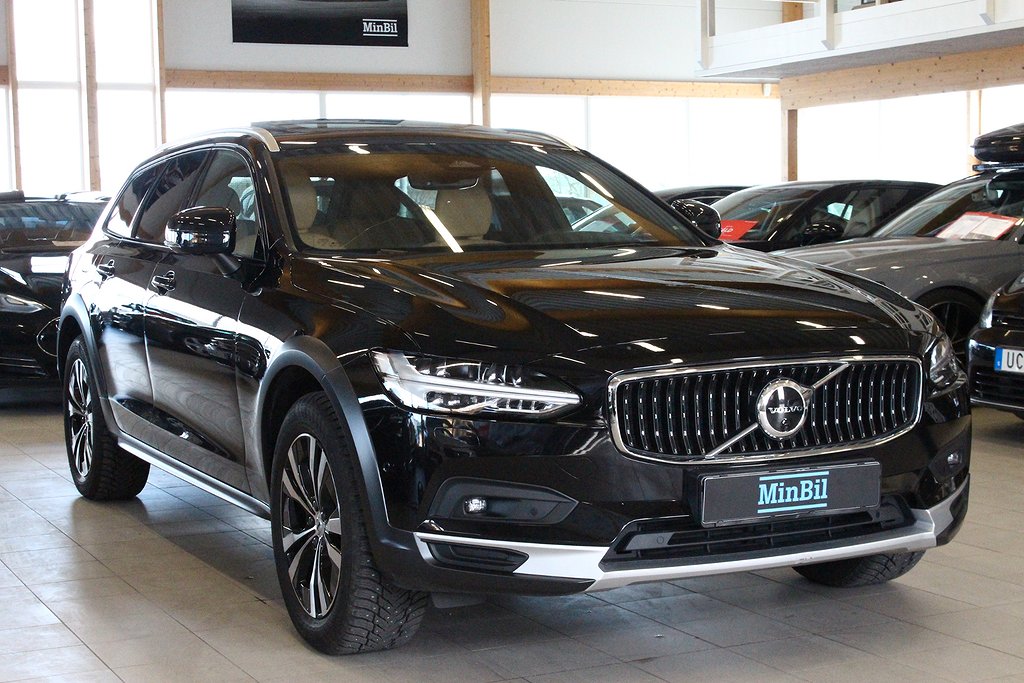 Volvo V90 Cross Country B4 AWD Geartronic 197HK Panorama 