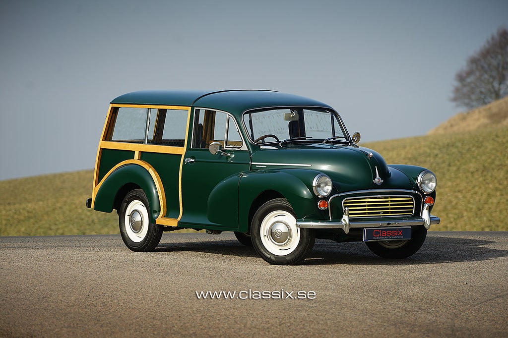 Morris Traveller Cooper S motor!