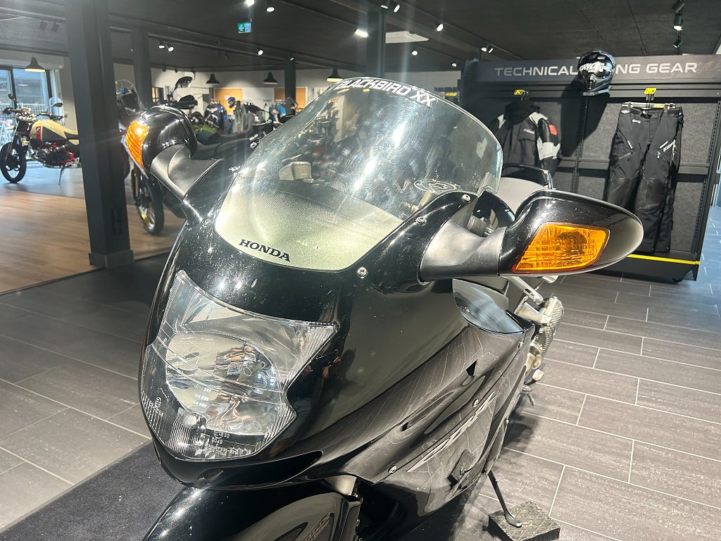 Honda CBR1100XX Super Blackbird 3,45%