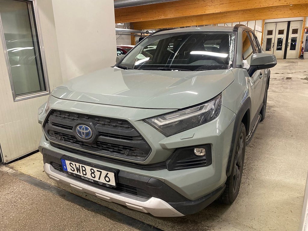 Toyota RAV4 Hybrid AWD-i ADVENTURE 2,5 | Vinterhjul | Dragkrok