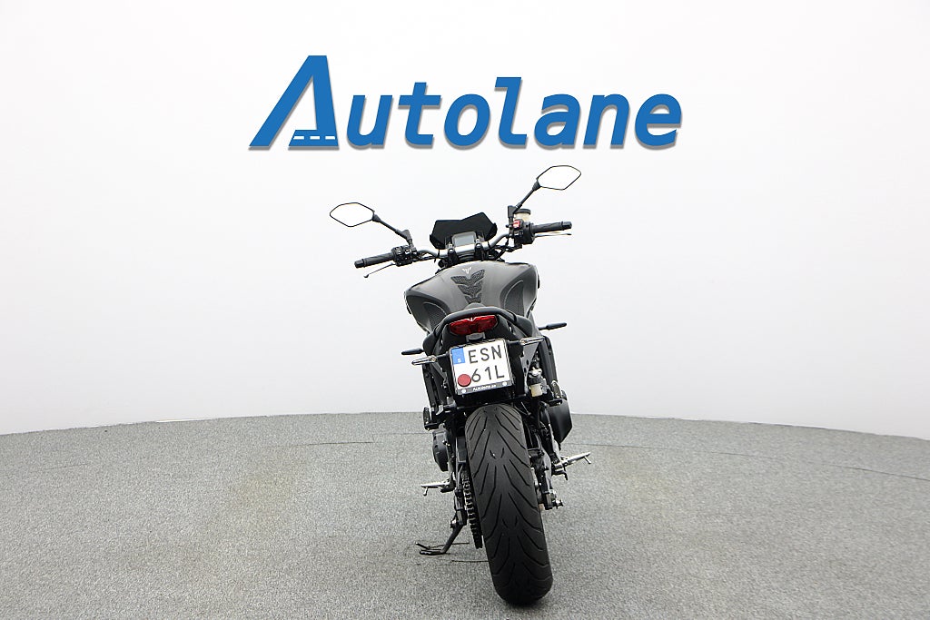 Yamaha MT-09 *RESERVERAD*