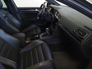 Halvkombi Volkswagen Golf 10 av 23