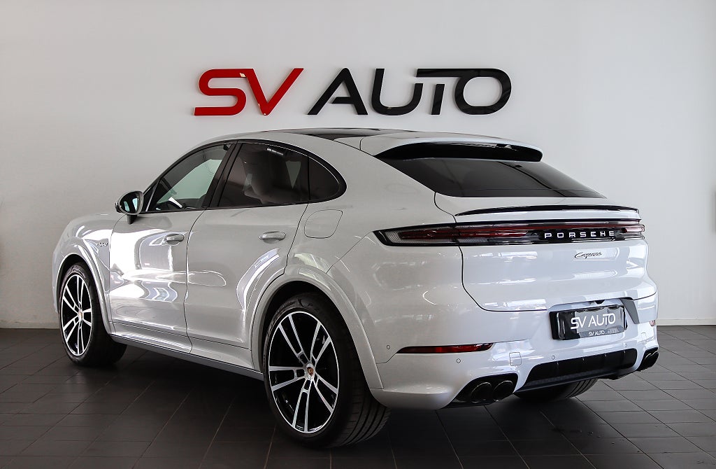 Porsche Cayenne Coupé E-Hybrid SportDesign BOSE Passagerardisplay MOMS