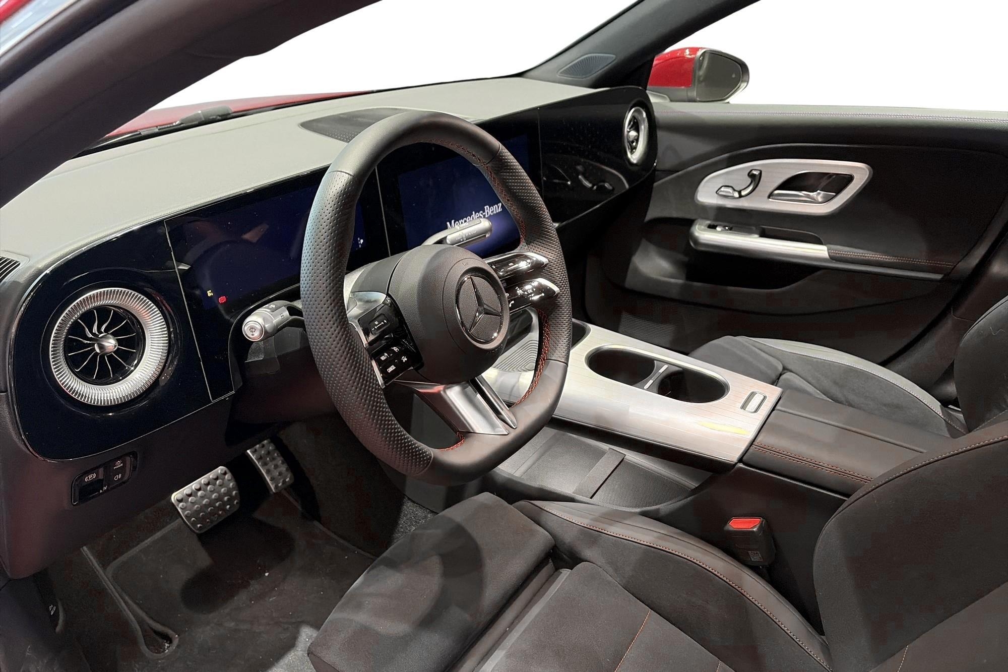 Mercedes-Benz CLA 2025, photo 6/31