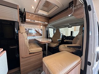 Husbil-halvintegrerad Rapido Van 56 130HK Automat 3 av 19