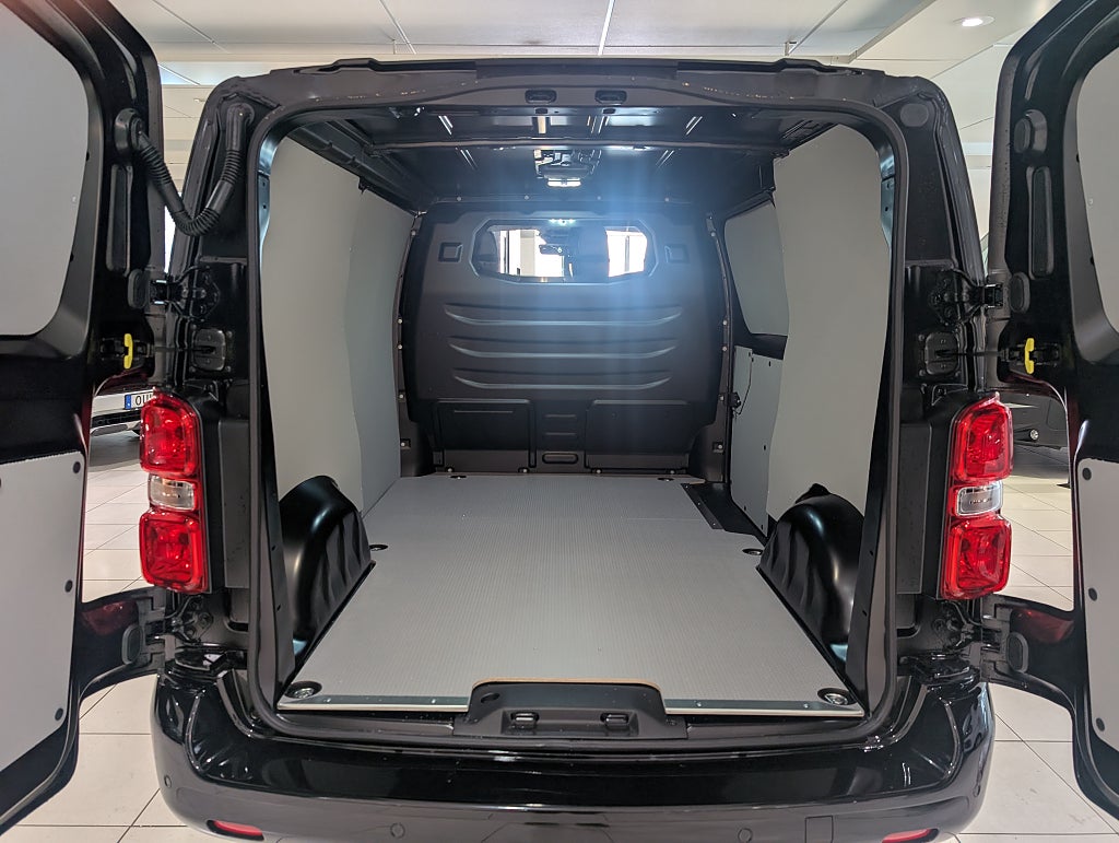 Bild på Peugeot Expert L2 BlueHDi 145 hk AUT Euro 6 Värmare/Drag